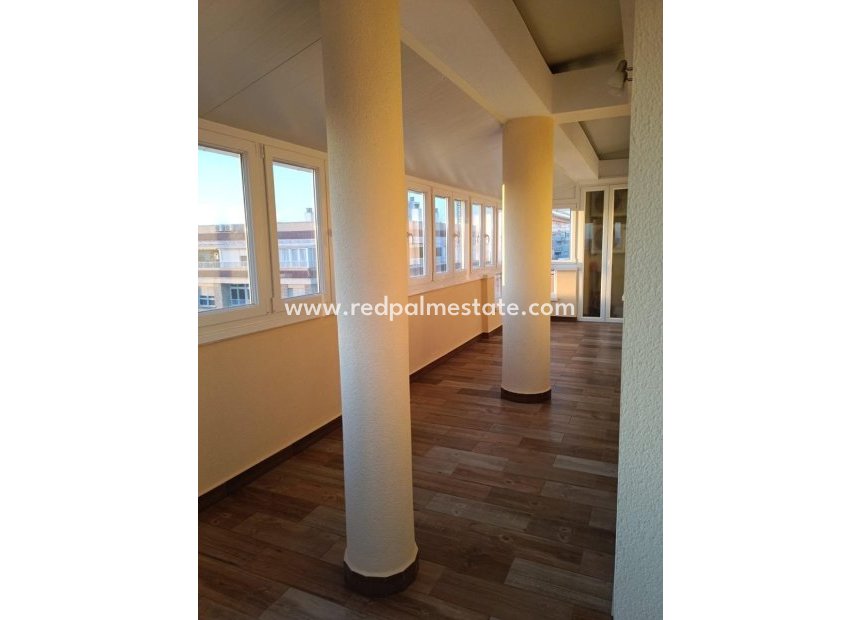 Resale - Apartment -
Torrevieja - Center
