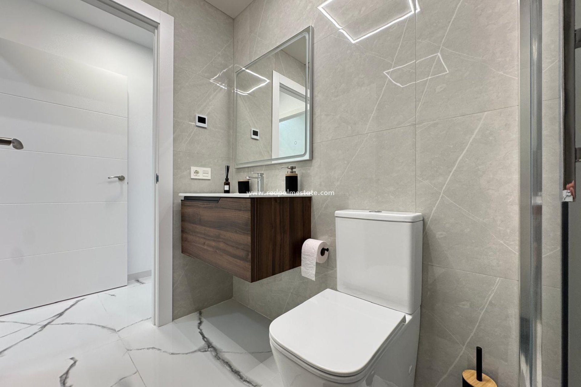 Resale - Apartment -
Torrevieja - Centro Torrevieja