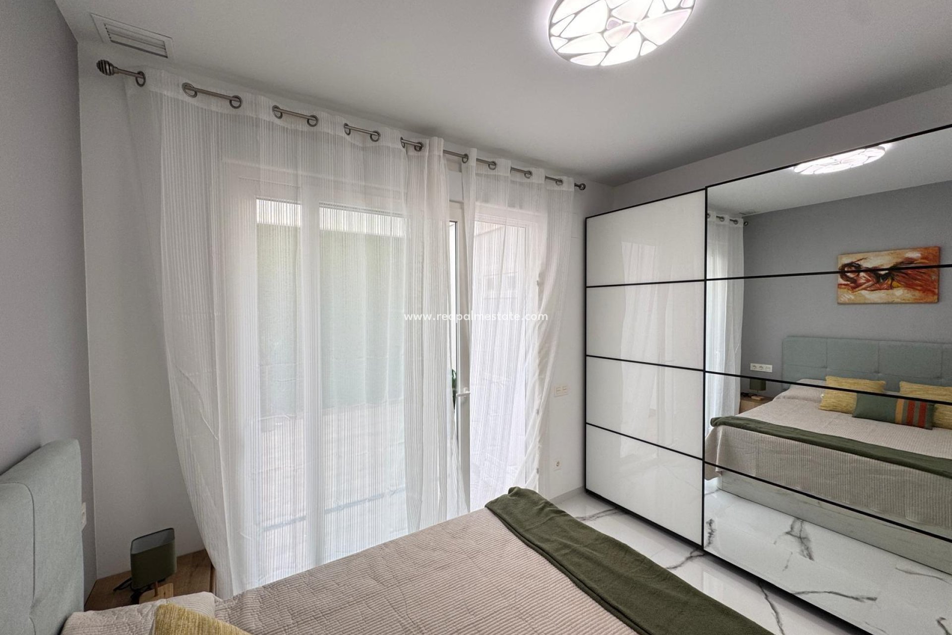 Resale - Apartment -
Torrevieja - Centro Torrevieja