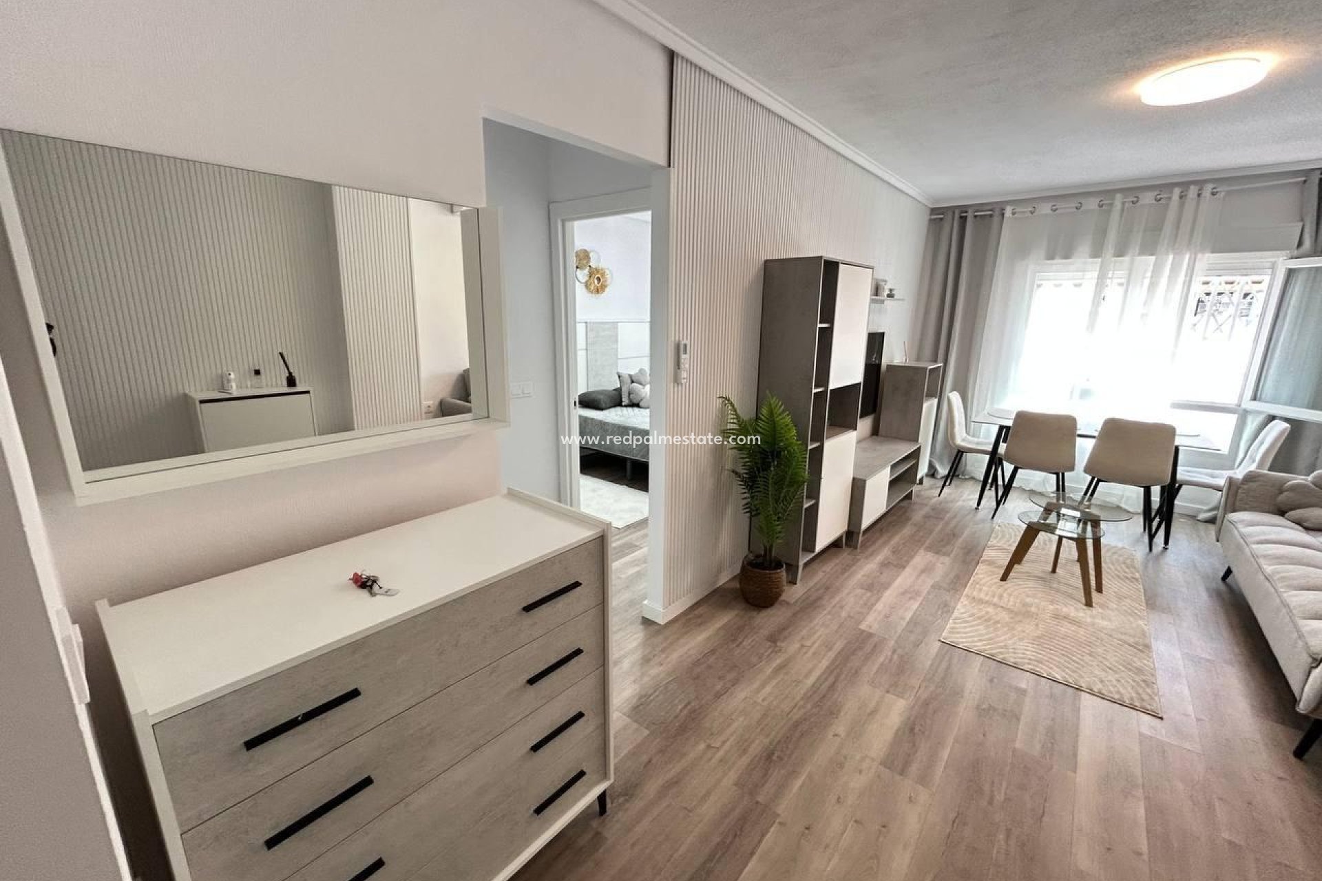 Resale - Apartment -
Torrevieja - Centro Torrevieja