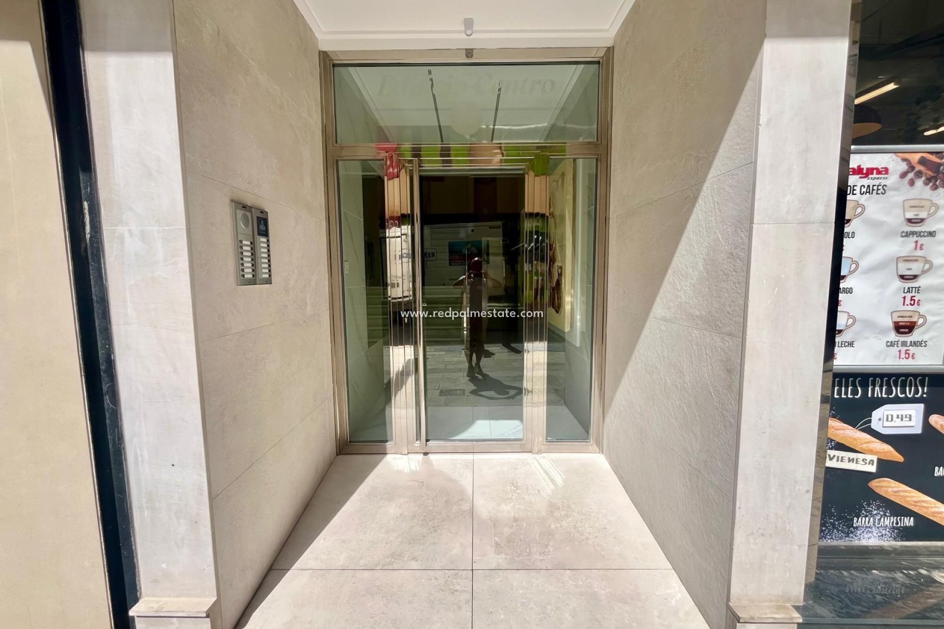 Resale - Apartment -
Torrevieja - Centro Torrevieja
