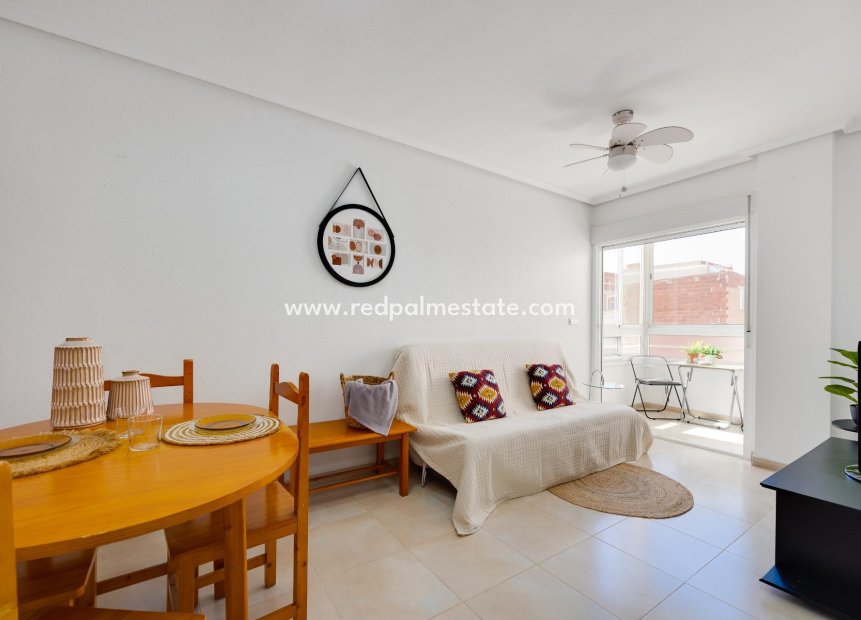 Resale - Apartment -
Torrevieja - Centro Torrevieja