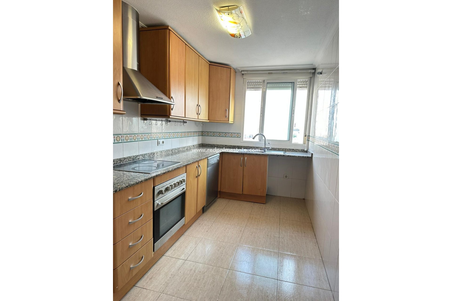 Resale - Apartment -
Torrevieja - Centro Torrevieja