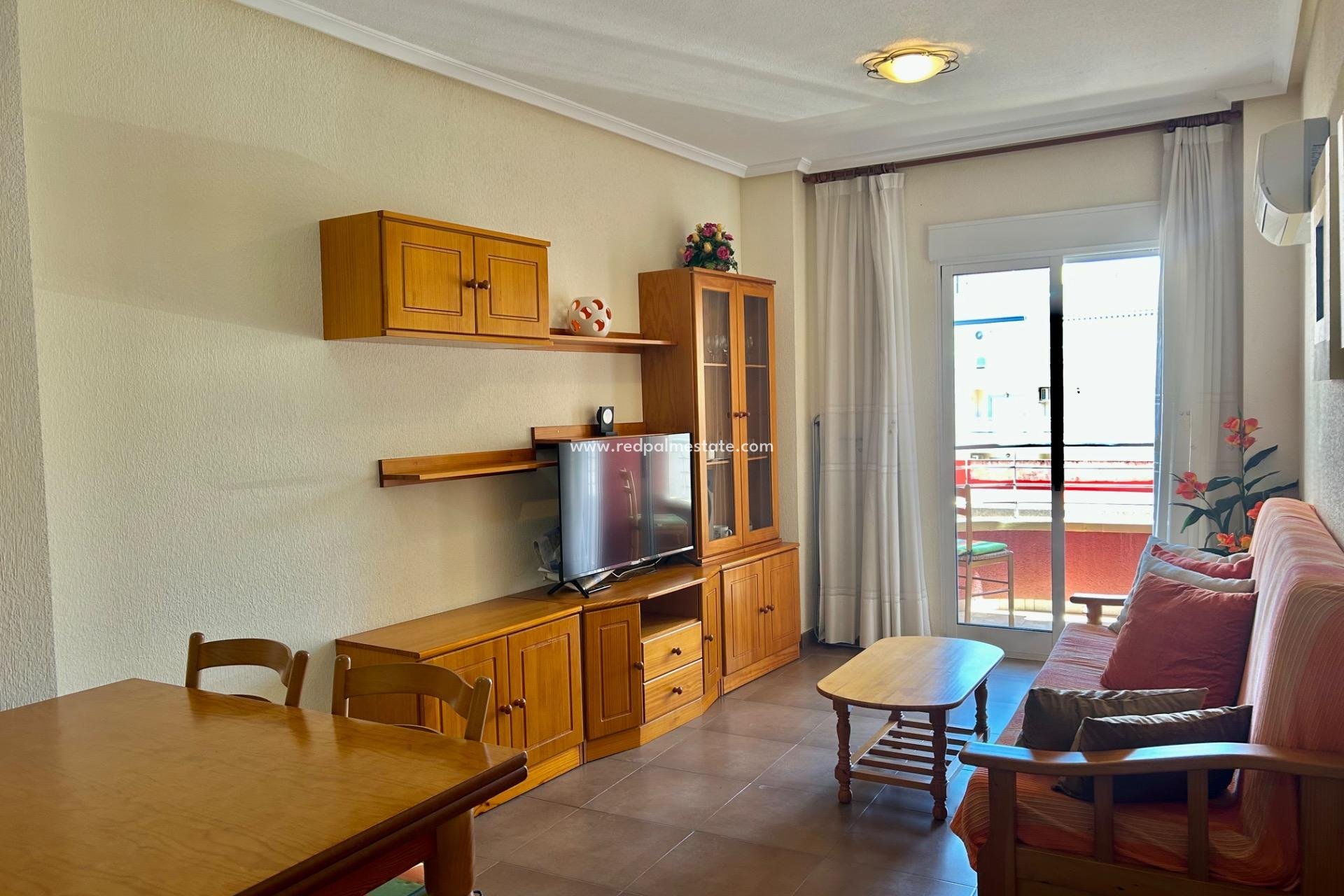 Resale - Apartment -
Torrevieja - Centro Torrevieja