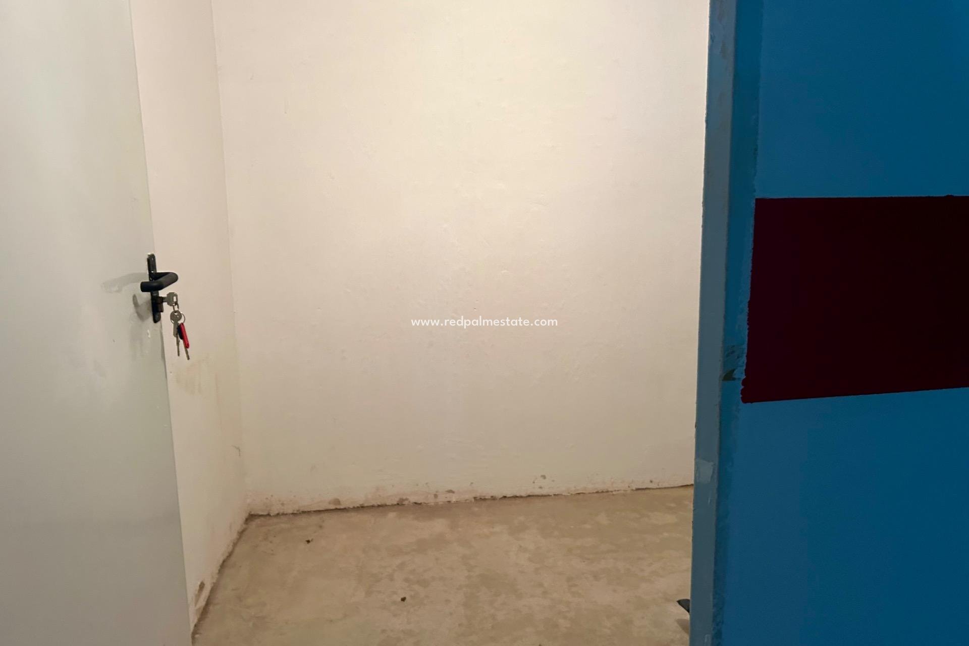 Resale - Apartment -
Torrevieja - Centro Torrevieja