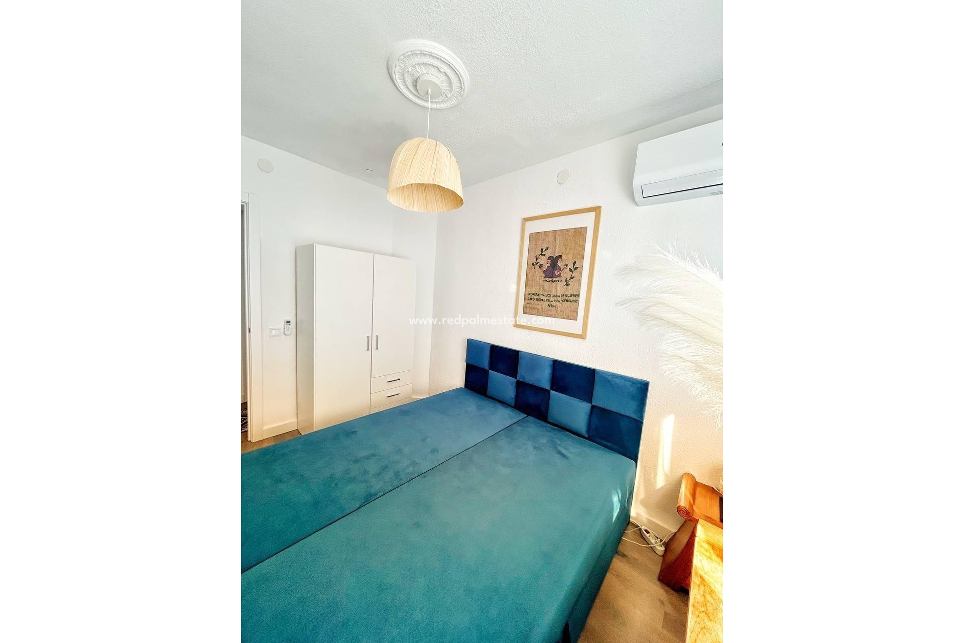 Resale - Apartment -
Torrevieja - Centro Torrevieja
