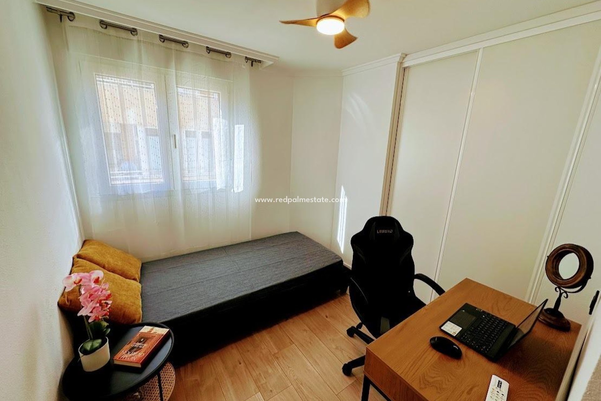 Resale - Apartment -
Torrevieja - Centro Torrevieja