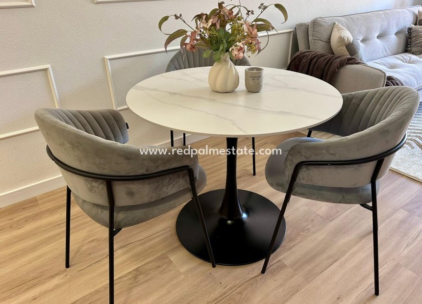 Resale - Apartment -
Torrevieja - Centro Torrevieja