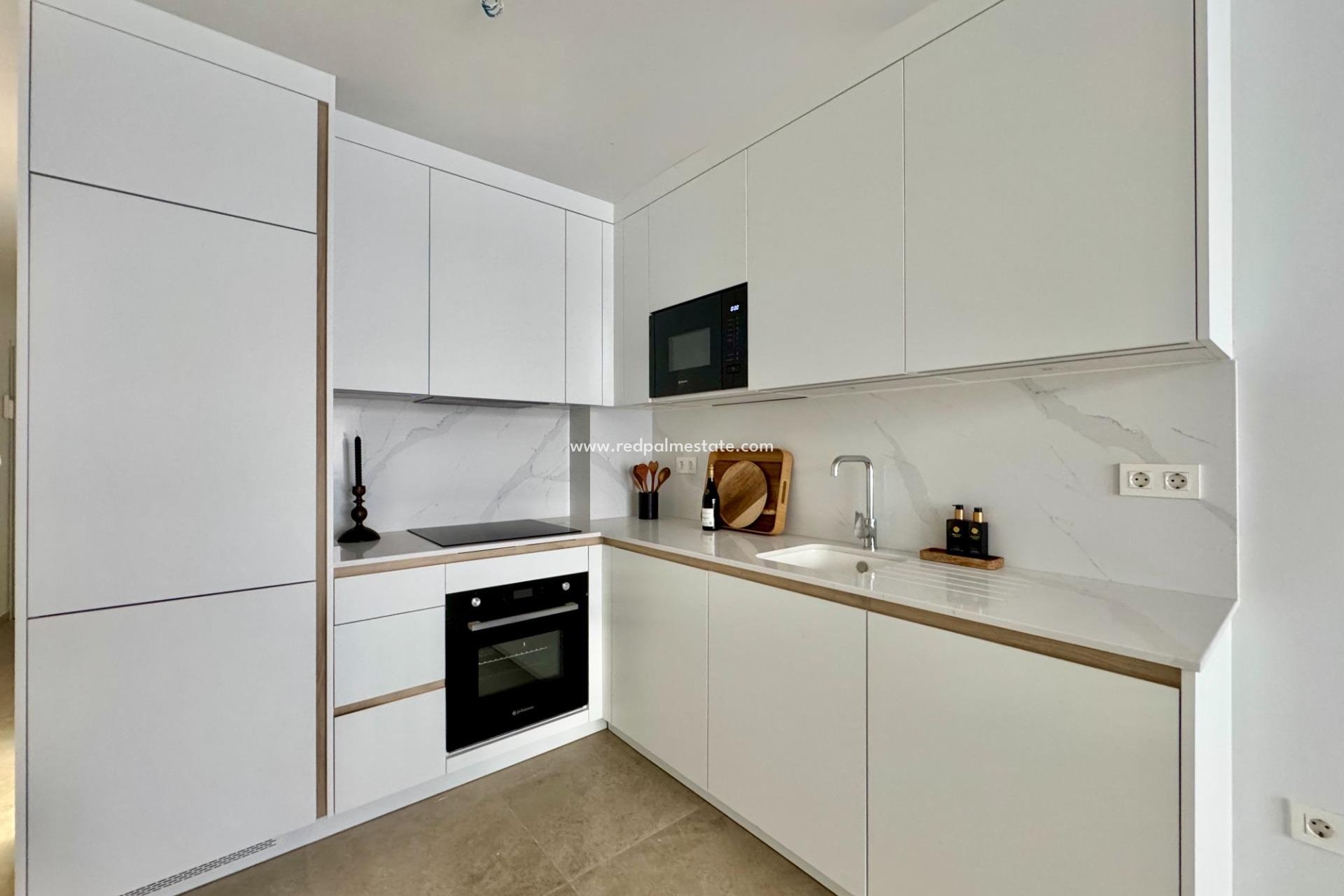 Resale - Apartment -
Torrevieja - Centro Torrevieja