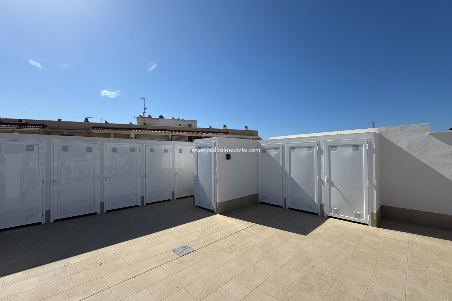 Resale - Apartment -
Torrevieja - Centro Torrevieja