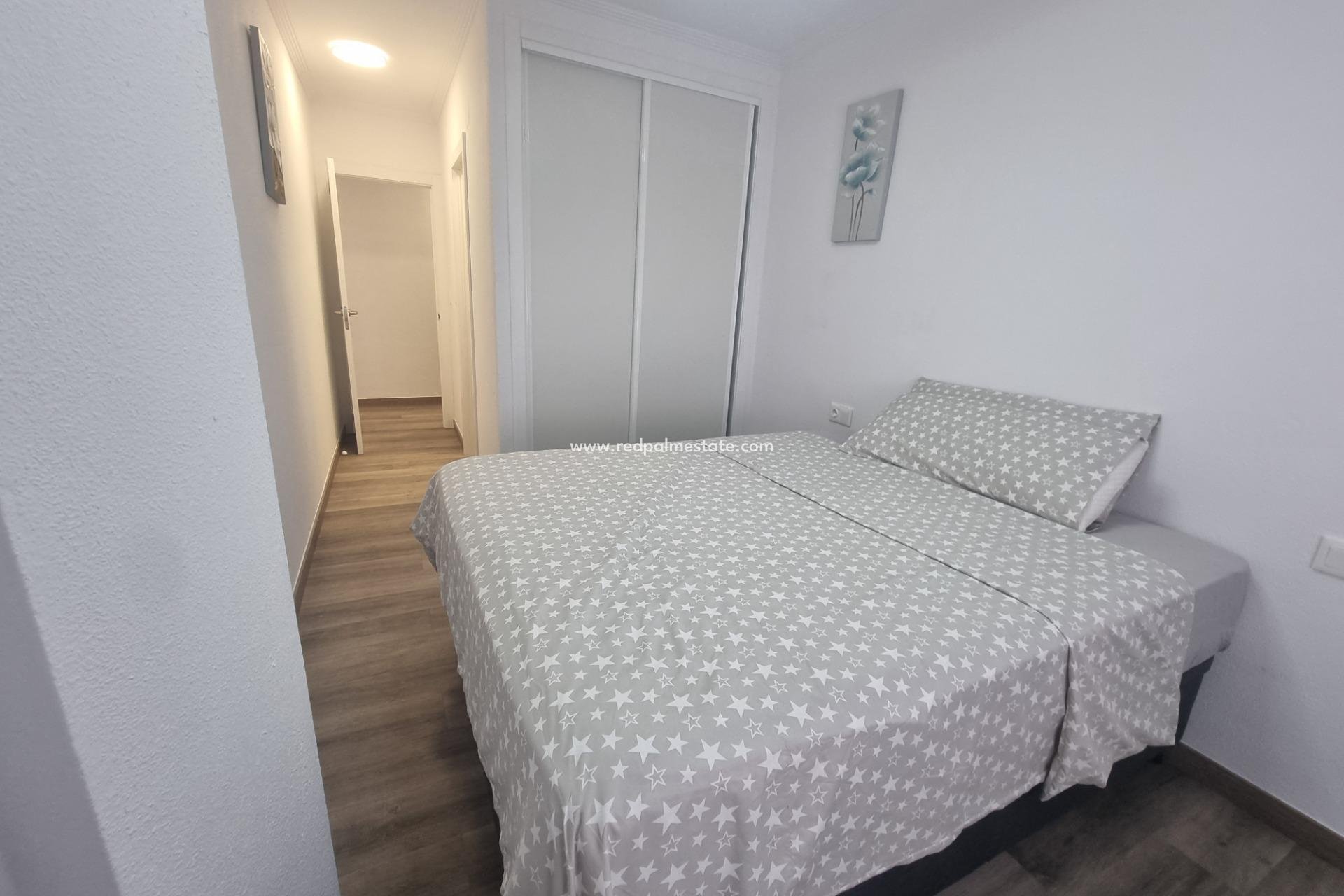 Resale - Apartment -
Torrevieja - Centro Torrevieja