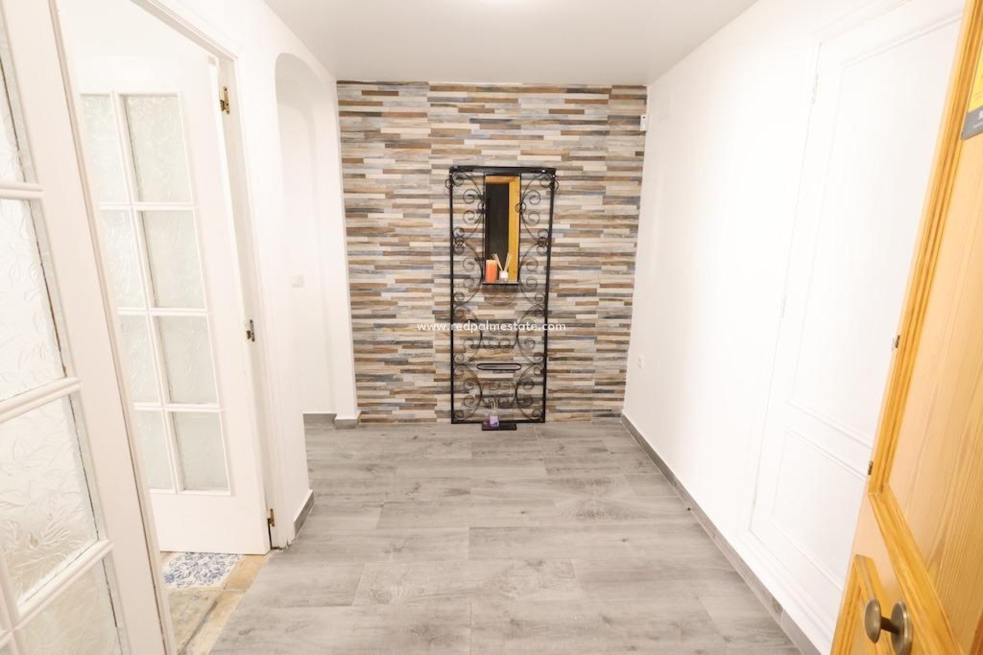 Resale - Apartment -
Torrevieja - Centro Torrevieja