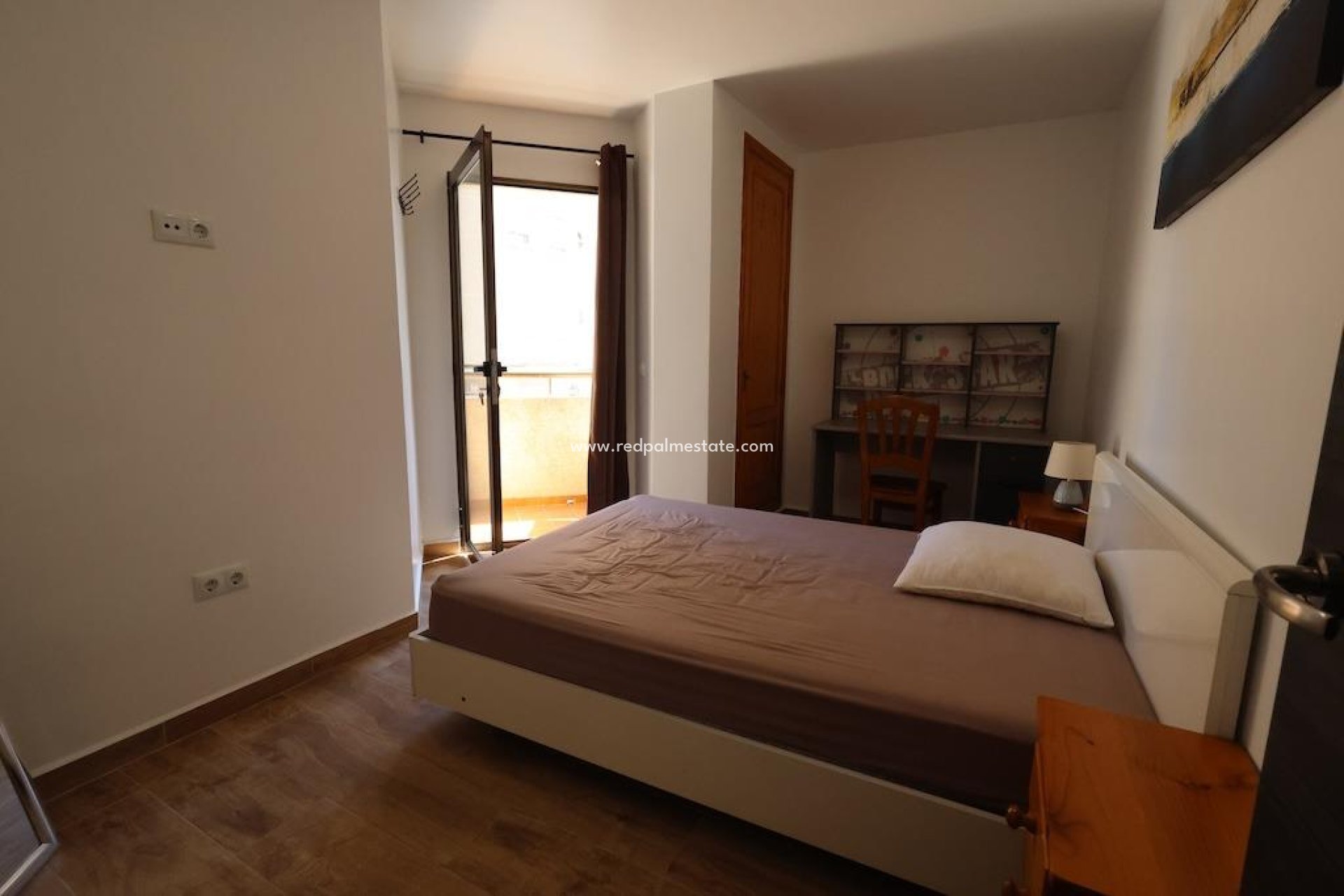 Resale - Apartment -
Torrevieja - Centro Torrevieja
