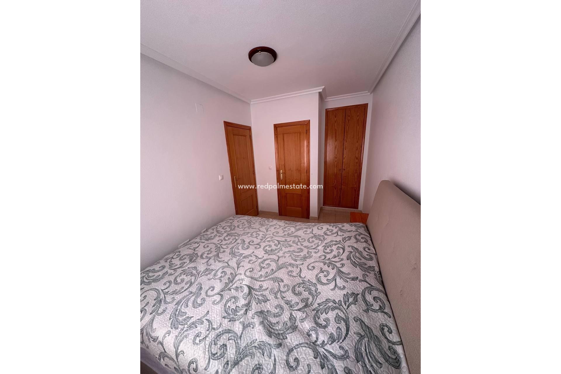 Resale - Apartment -
Torrevieja - Centro Torrevieja