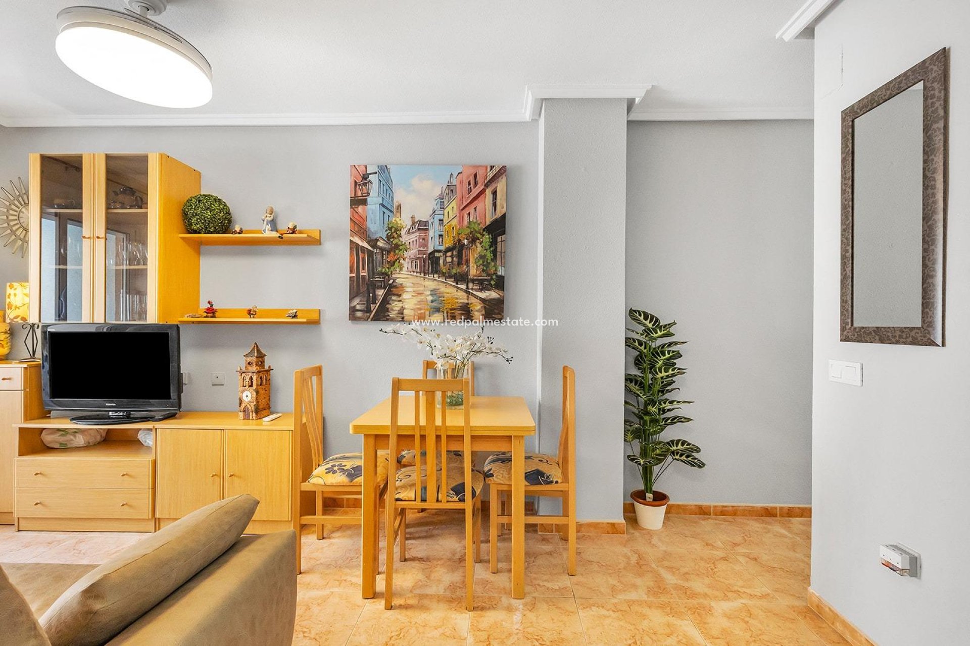 Resale - Apartment -
Torrevieja - Centro Torrevieja