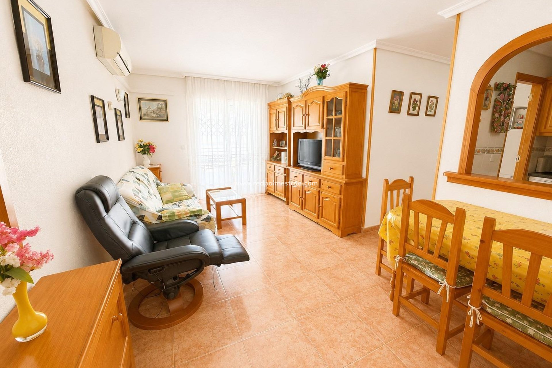 Resale - Apartment -
Torrevieja - Centro Torrevieja