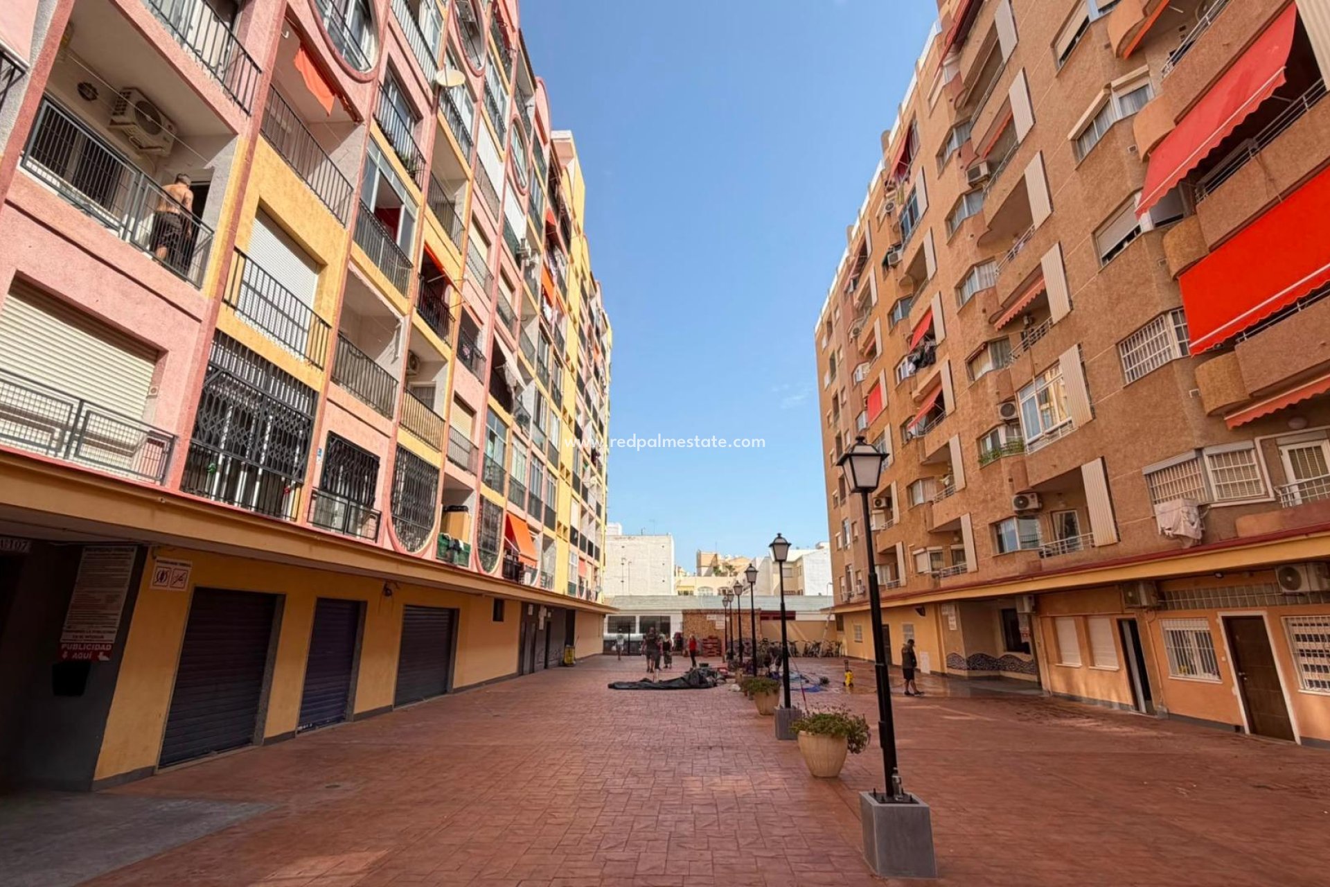 Resale - Apartment -
Torrevieja - Centro Torrevieja