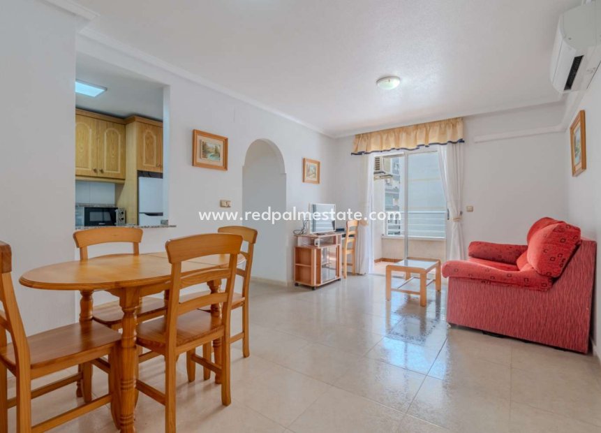 Resale - Apartment -
Torrevieja - Centro Torrevieja