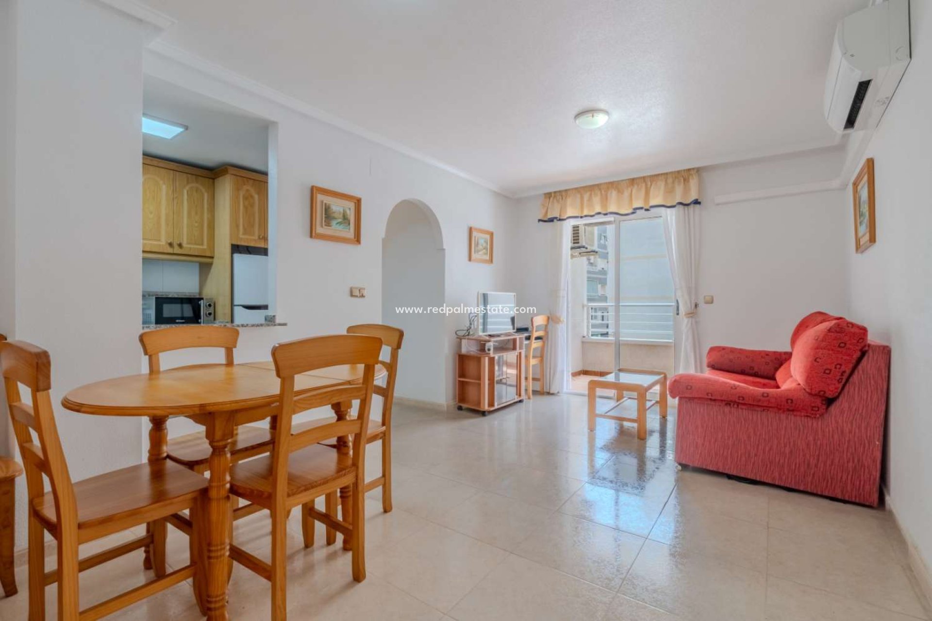Resale - Apartment -
Torrevieja - Centro Torrevieja