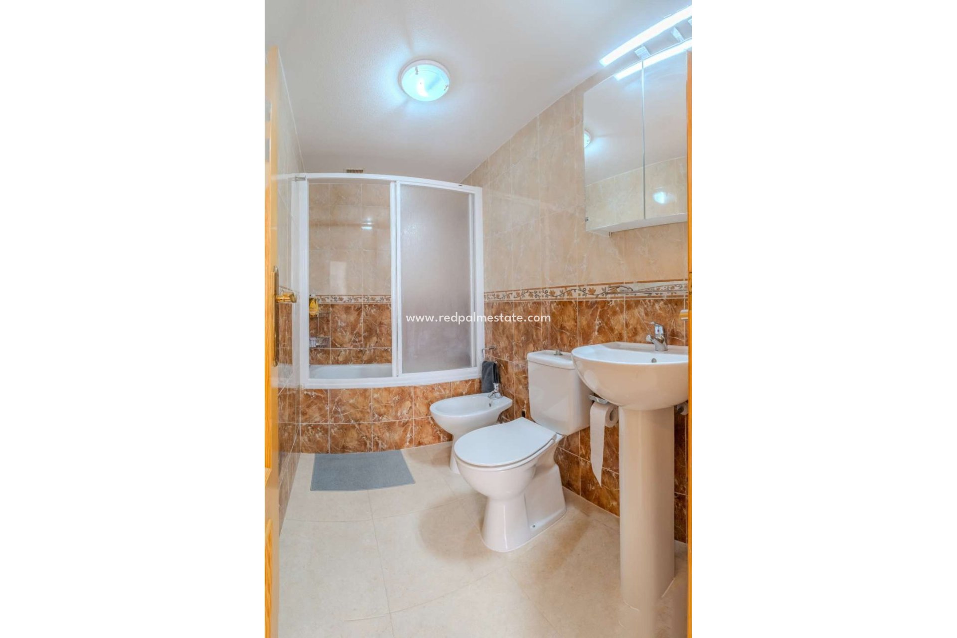 Resale - Apartment -
Torrevieja - Centro Torrevieja