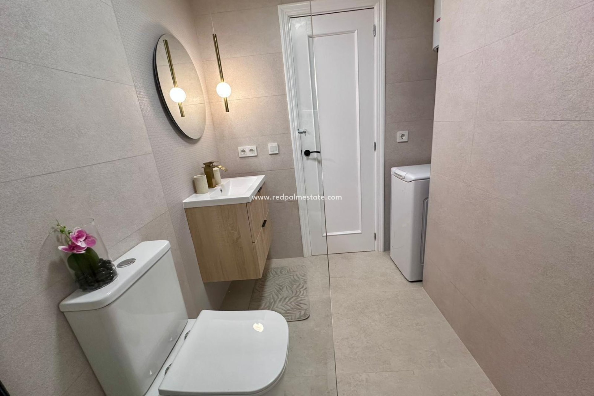 Resale - Apartment -
Torrevieja - Centro Torrevieja