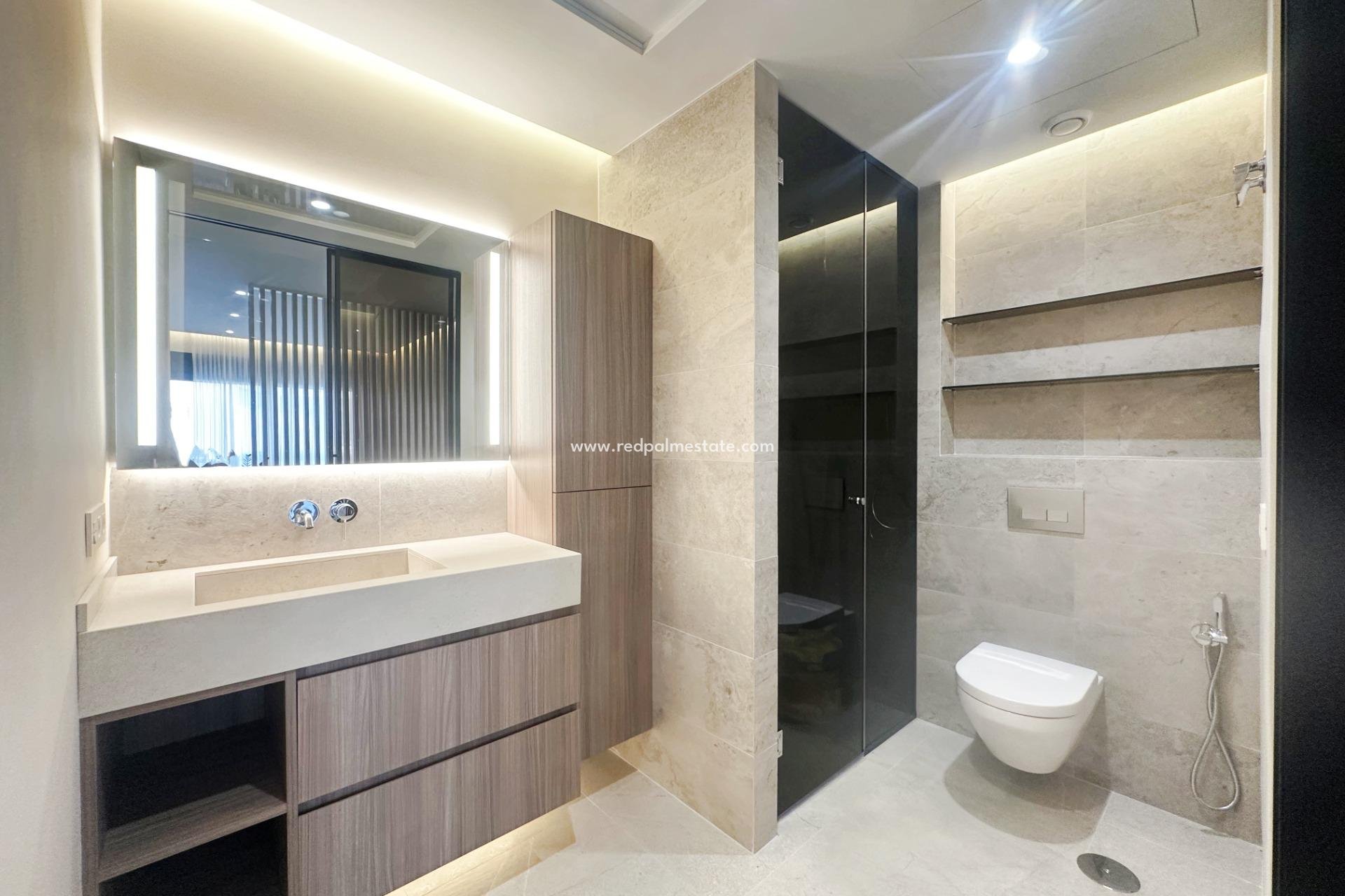 Resale - Apartment -
Torrevieja - Centro Torrevieja
