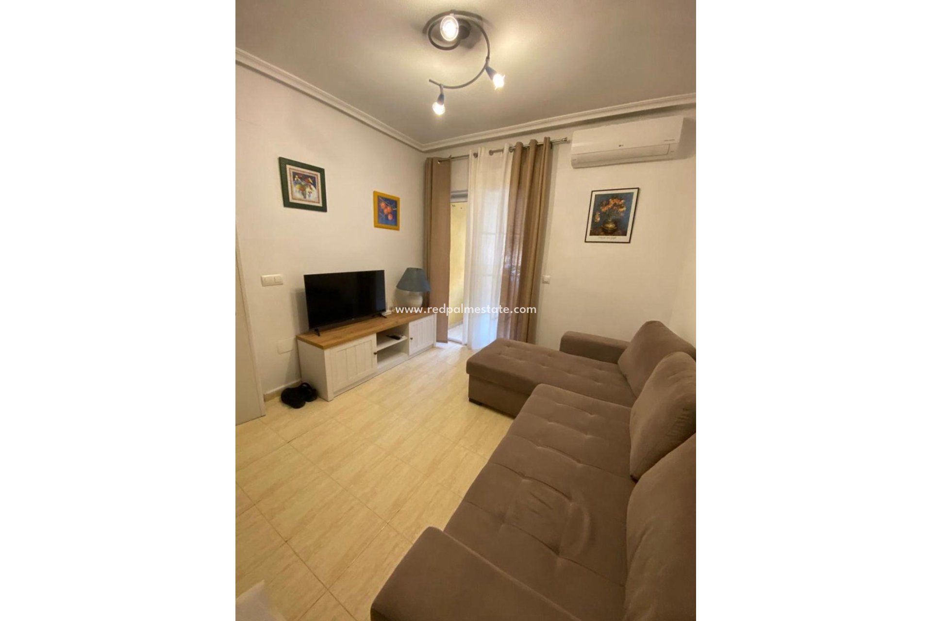 Resale - Apartment -
Torrevieja - Centro Torrevieja