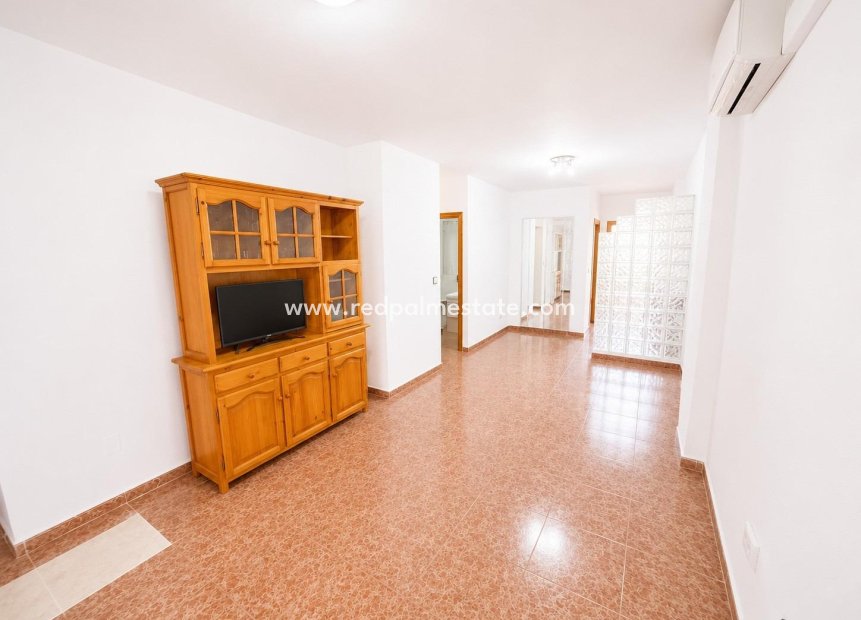 Resale - Apartment -
Torrevieja - Centro Torrevieja