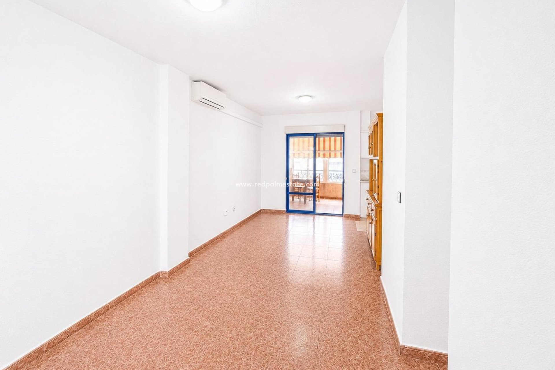 Resale - Apartment -
Torrevieja - Centro Torrevieja