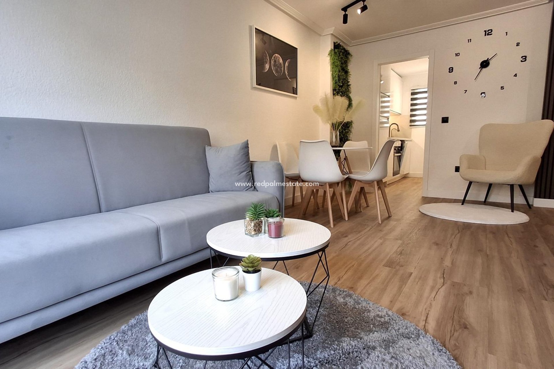Resale - Apartment -
Torrevieja - Centro Torrevieja