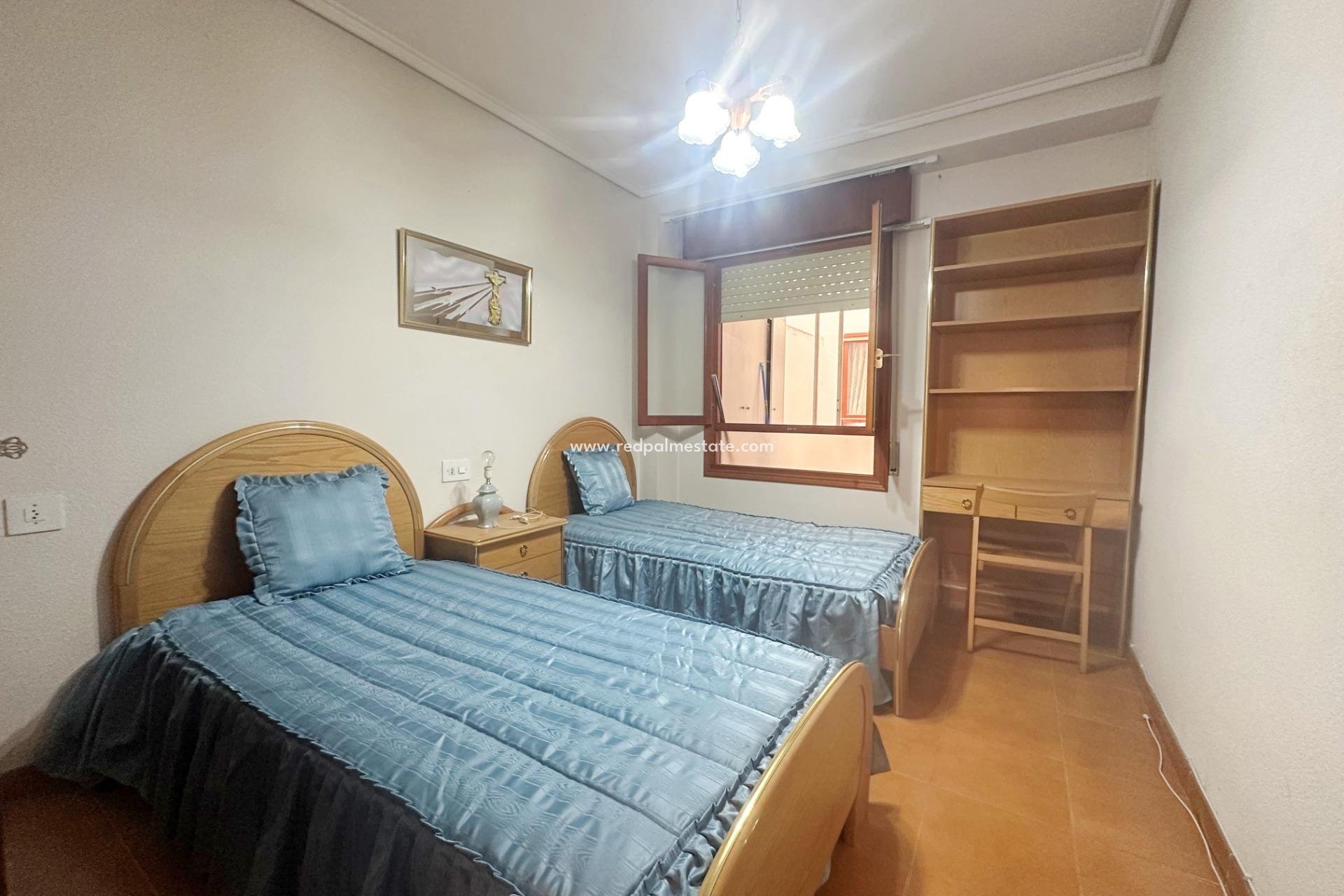 Resale - Apartment -
Torrevieja - Centro Torrevieja