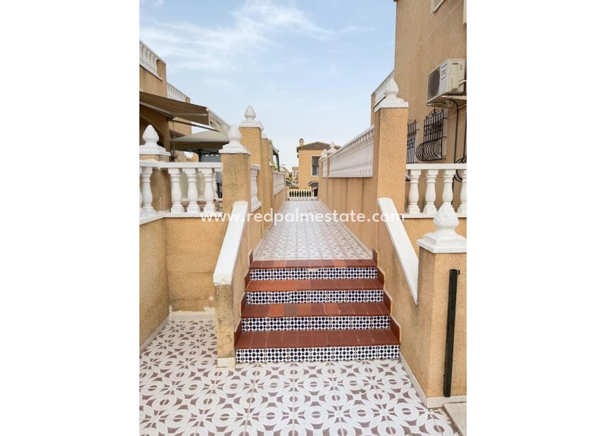 Resale - Apartment -
Torrevieja - Centro Torrevieja