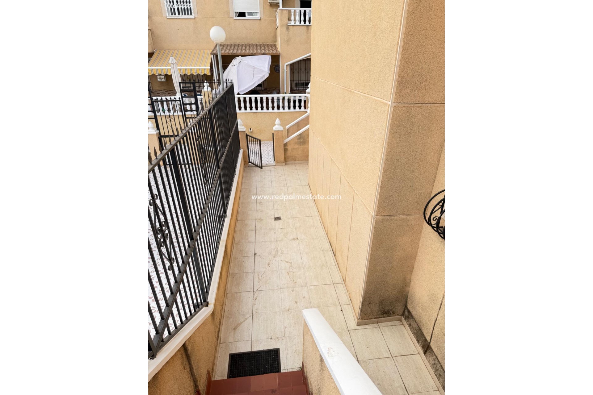 Resale - Apartment -
Torrevieja - Centro Torrevieja