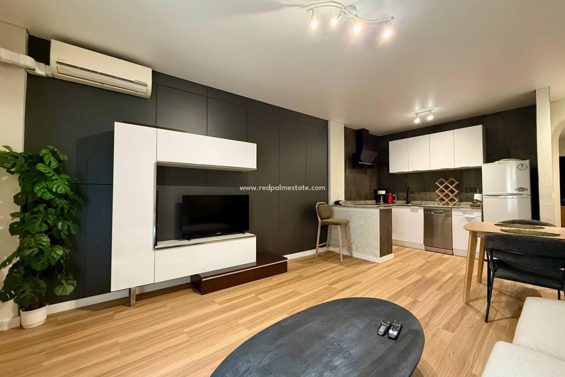 Resale - Apartment -
Torrevieja - Centro Torrevieja