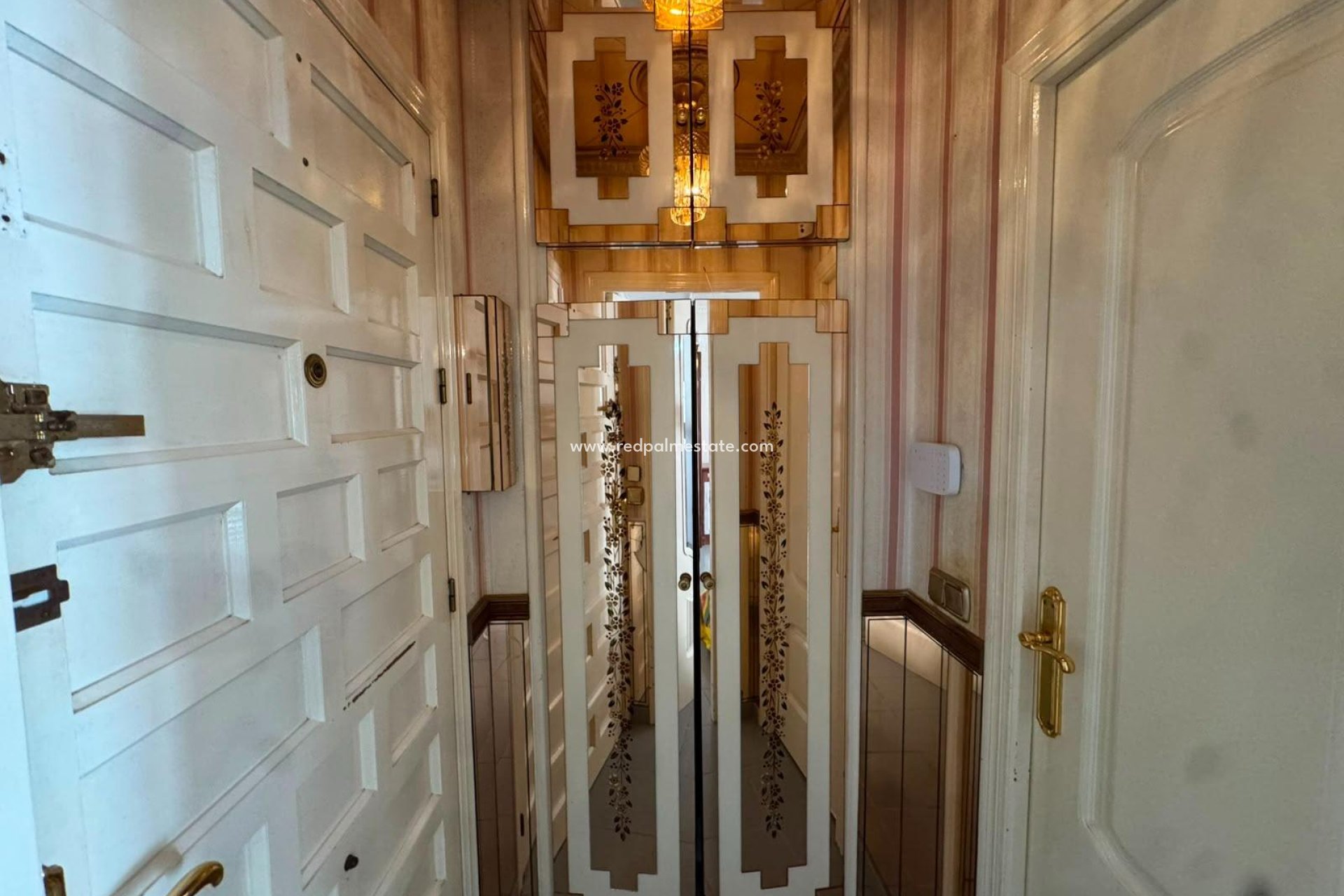 Resale - Apartment -
Torrevieja - Centro Torrevieja