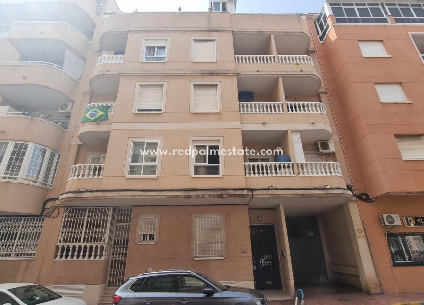 Resale - Apartment -
Torrevieja - Centro Torrevieja