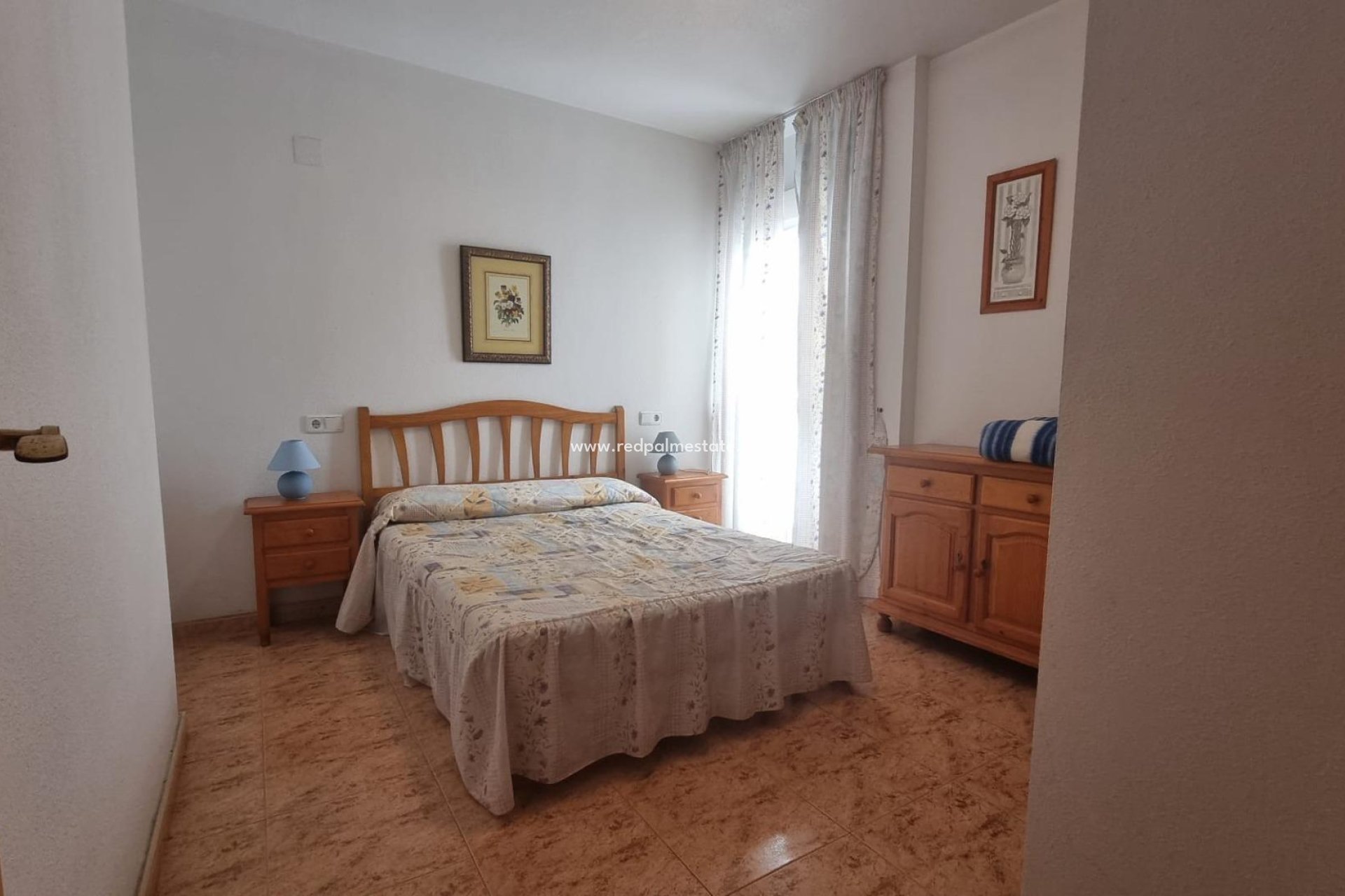 Resale - Apartment -
Torrevieja - Centro Torrevieja