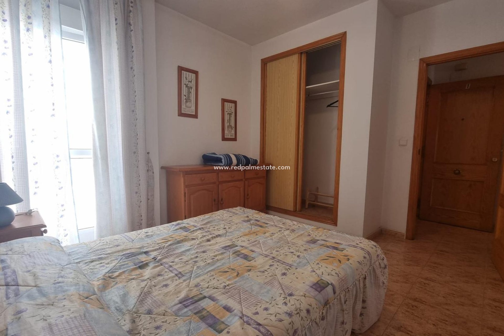 Resale - Apartment -
Torrevieja - Centro Torrevieja
