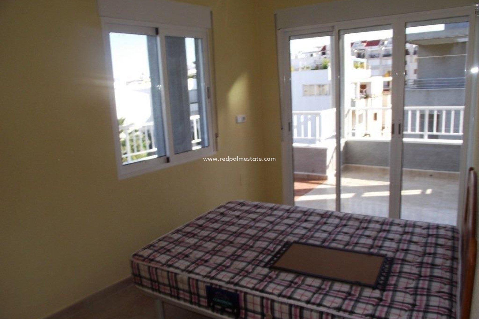 Resale - Apartment -
Torrevieja - Centro Torrevieja