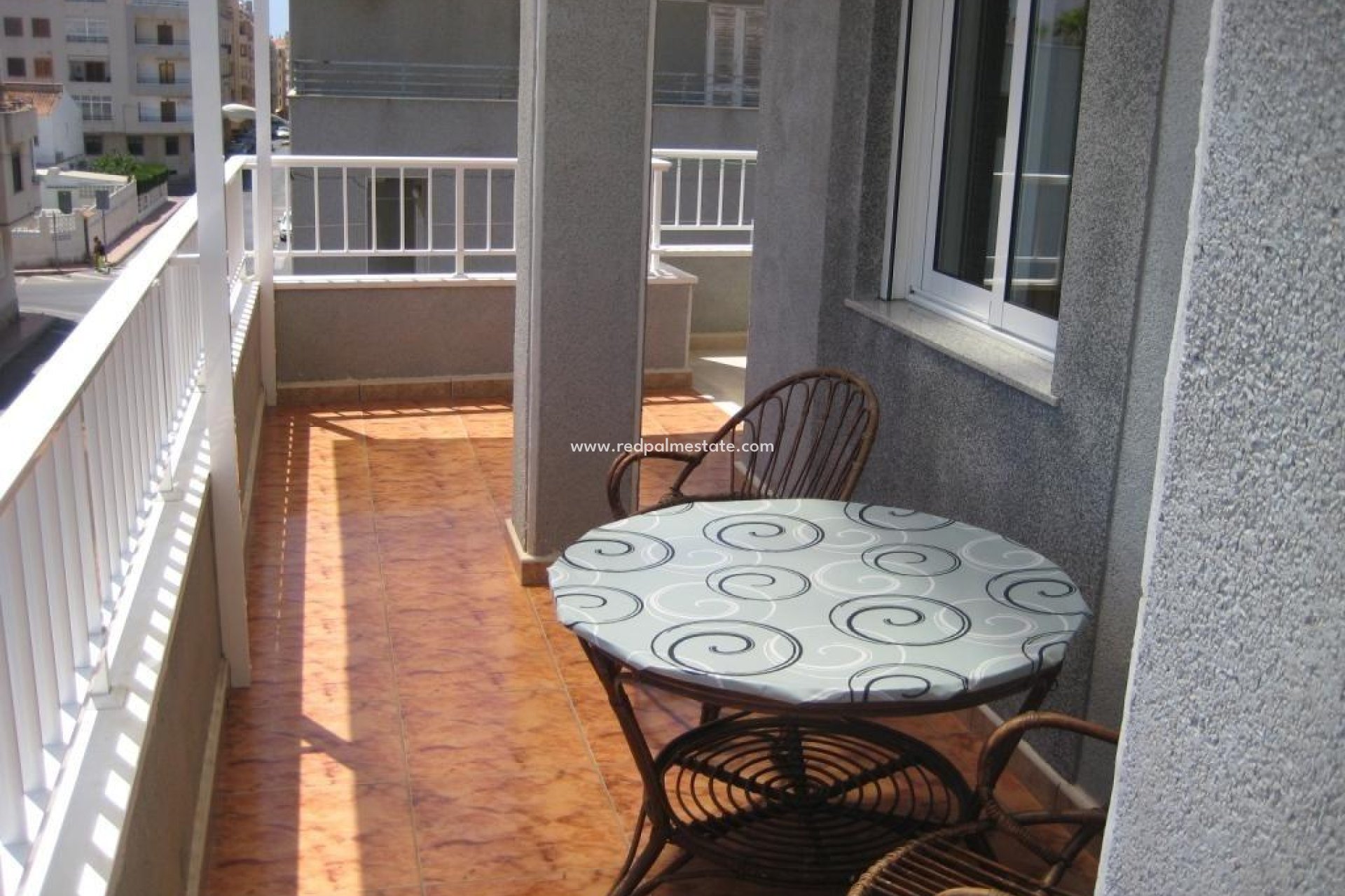 Resale - Apartment -
Torrevieja - Centro Torrevieja