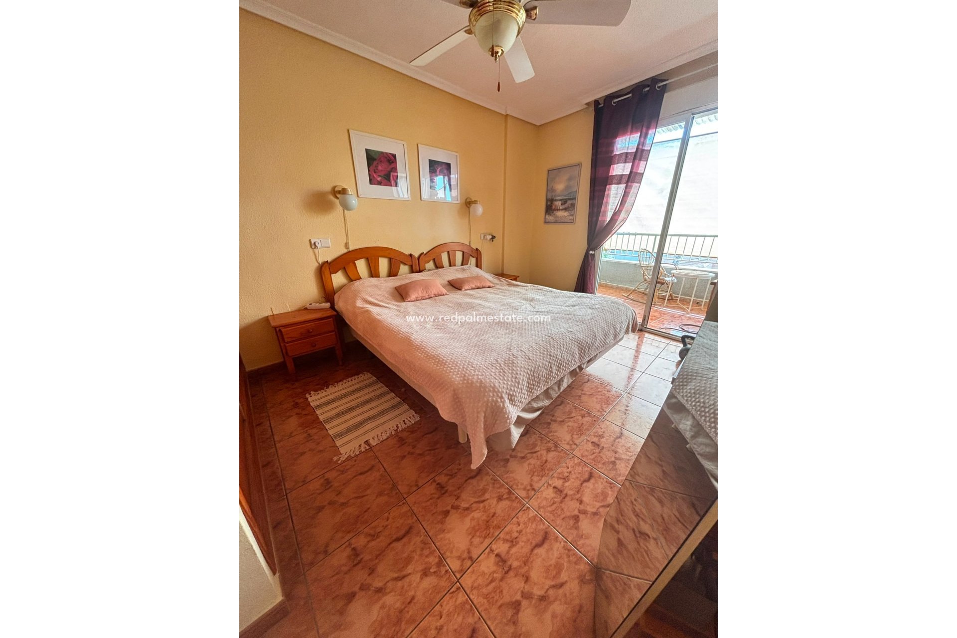 Resale - Apartment -
Torrevieja - Centro Torrevieja