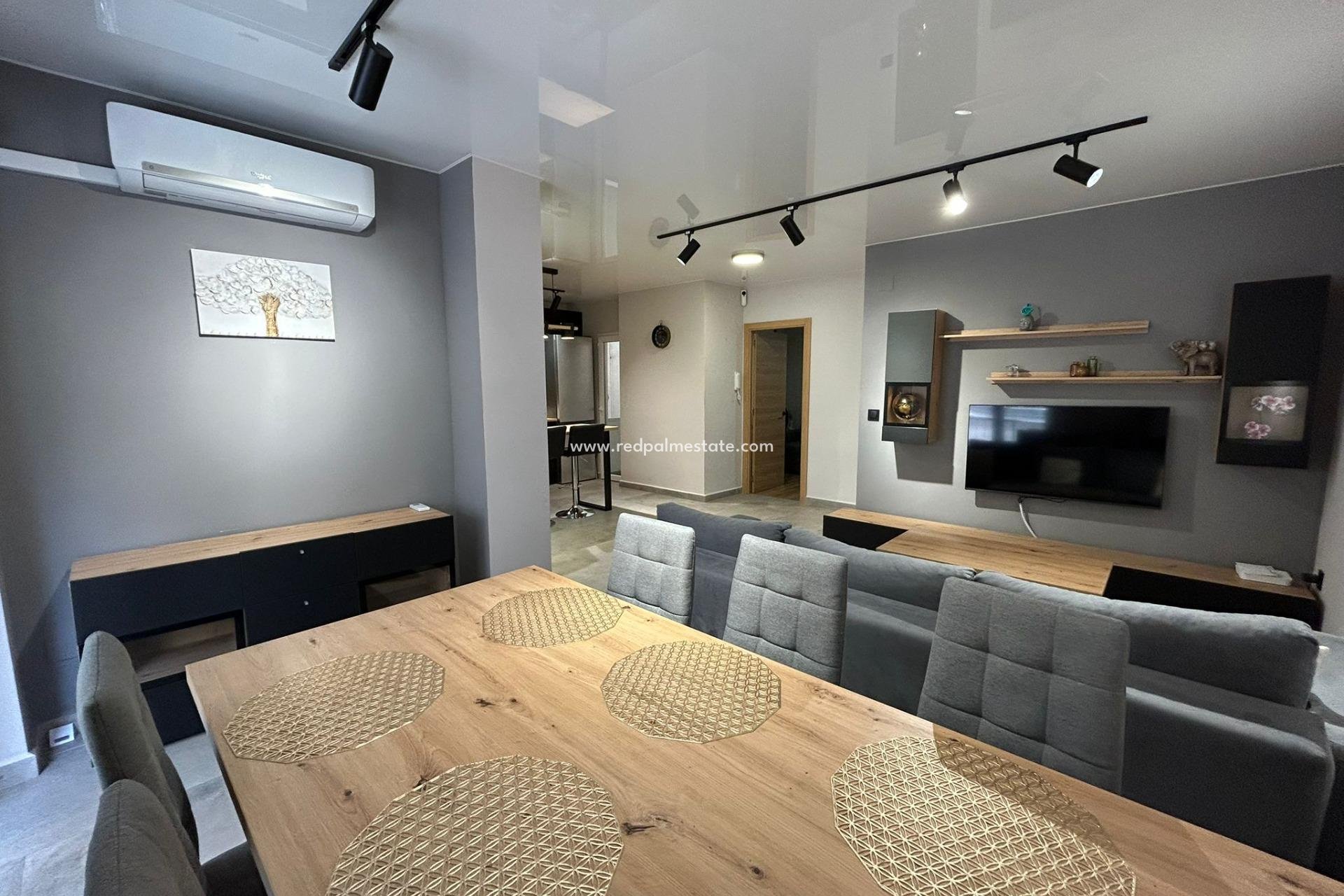 Resale - Apartment -
Torrevieja - Centro Torrevieja