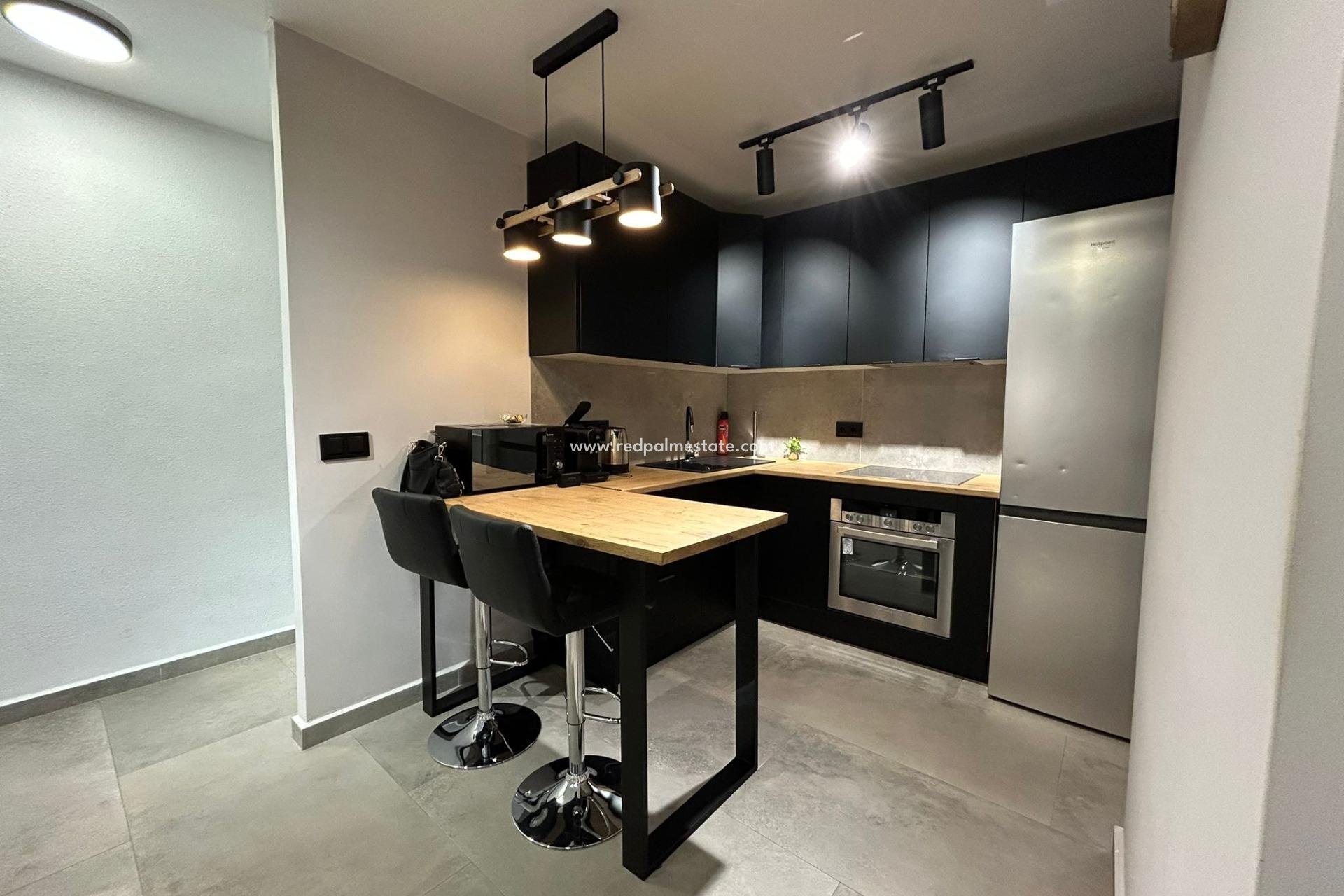 Resale - Apartment -
Torrevieja - Centro Torrevieja
