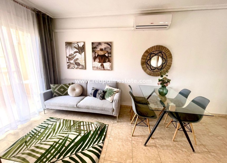 Resale - Apartment -
Torrevieja - Centro Torrevieja