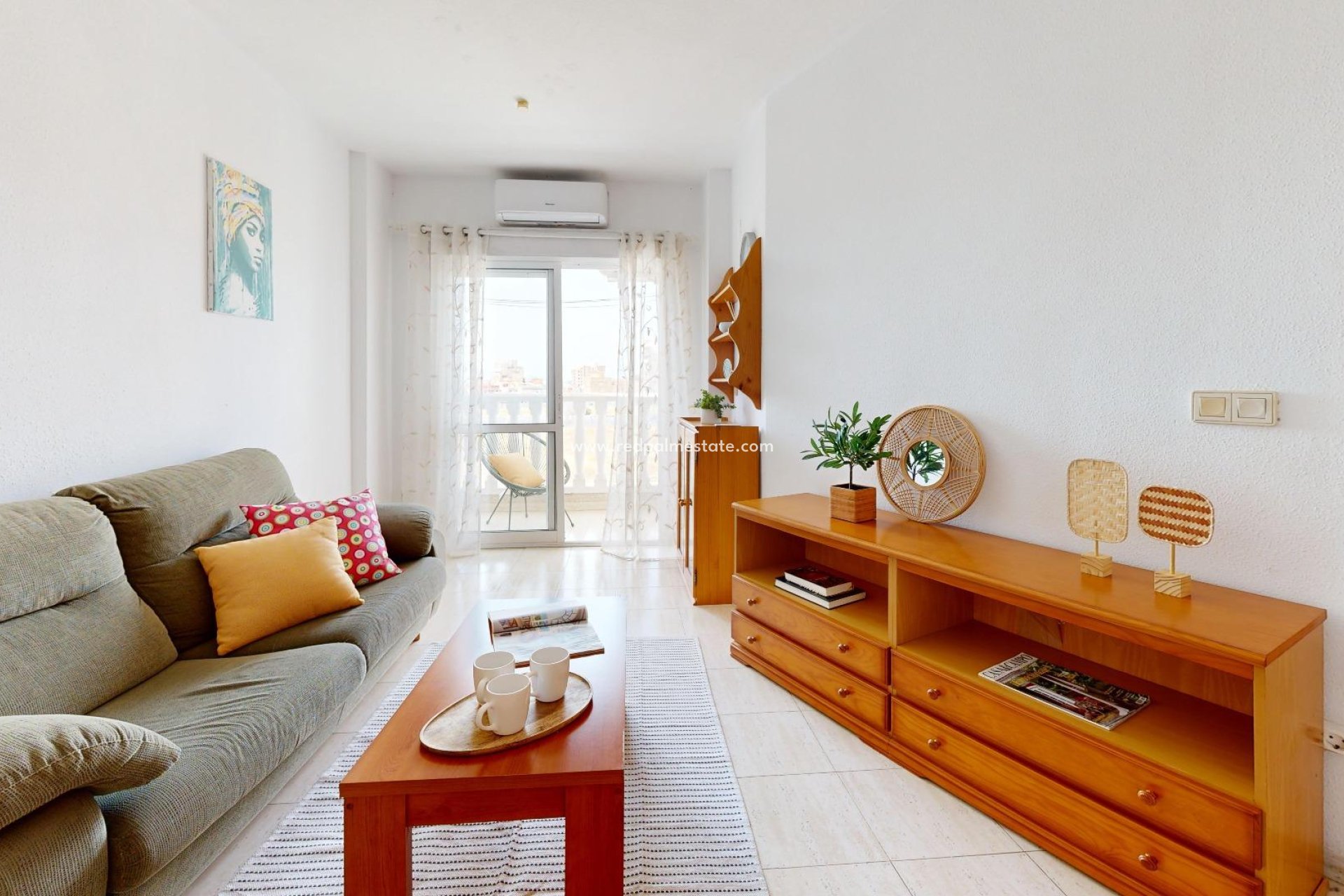Resale - Apartment -
Torrevieja - Centro Torrevieja
