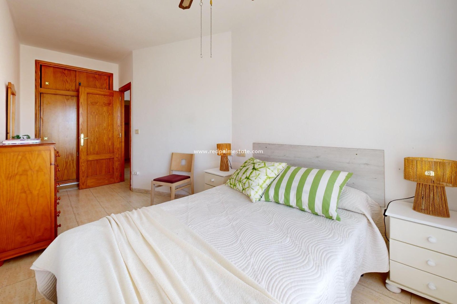 Resale - Apartment -
Torrevieja - Centro Torrevieja