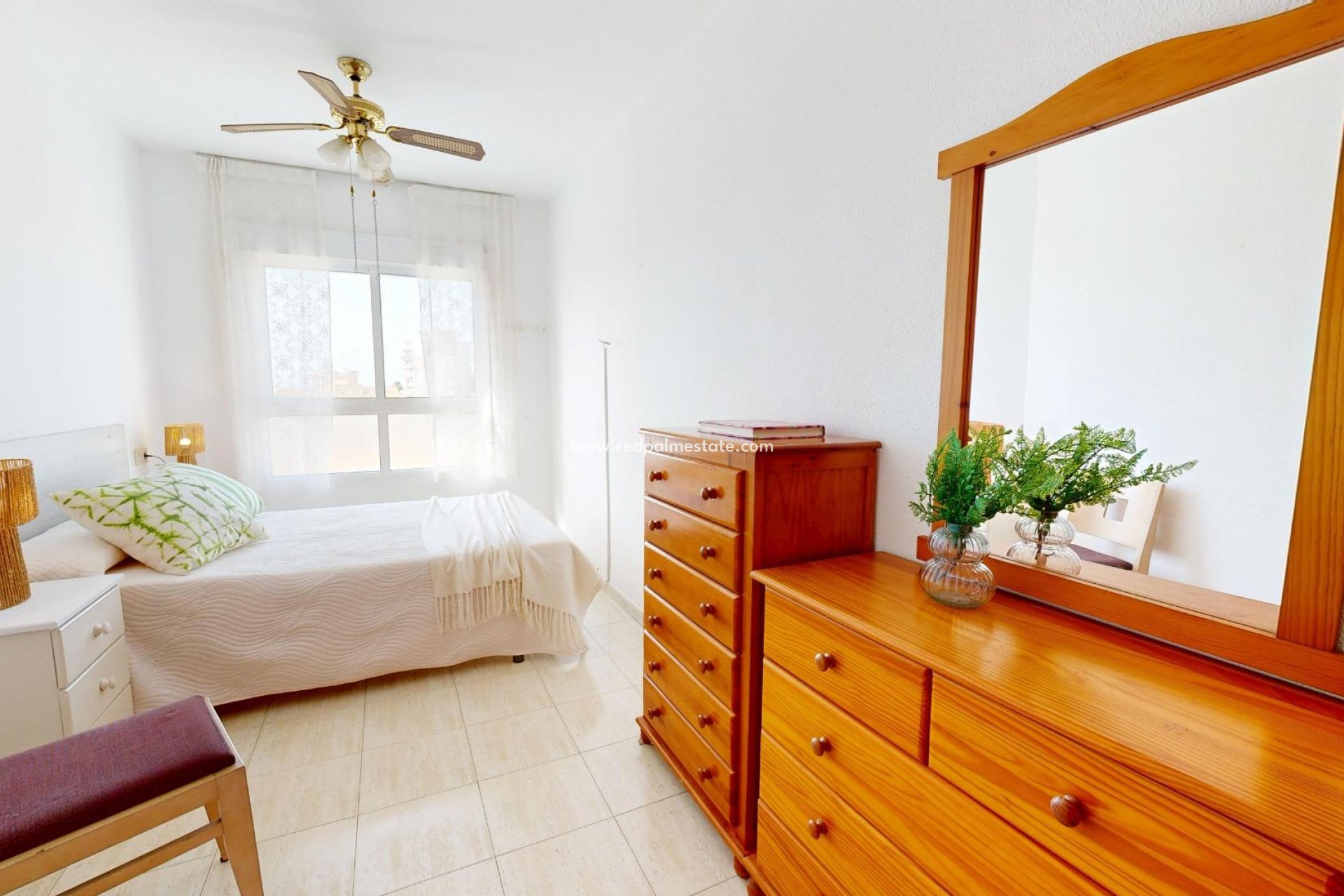 Resale - Apartment -
Torrevieja - Centro Torrevieja