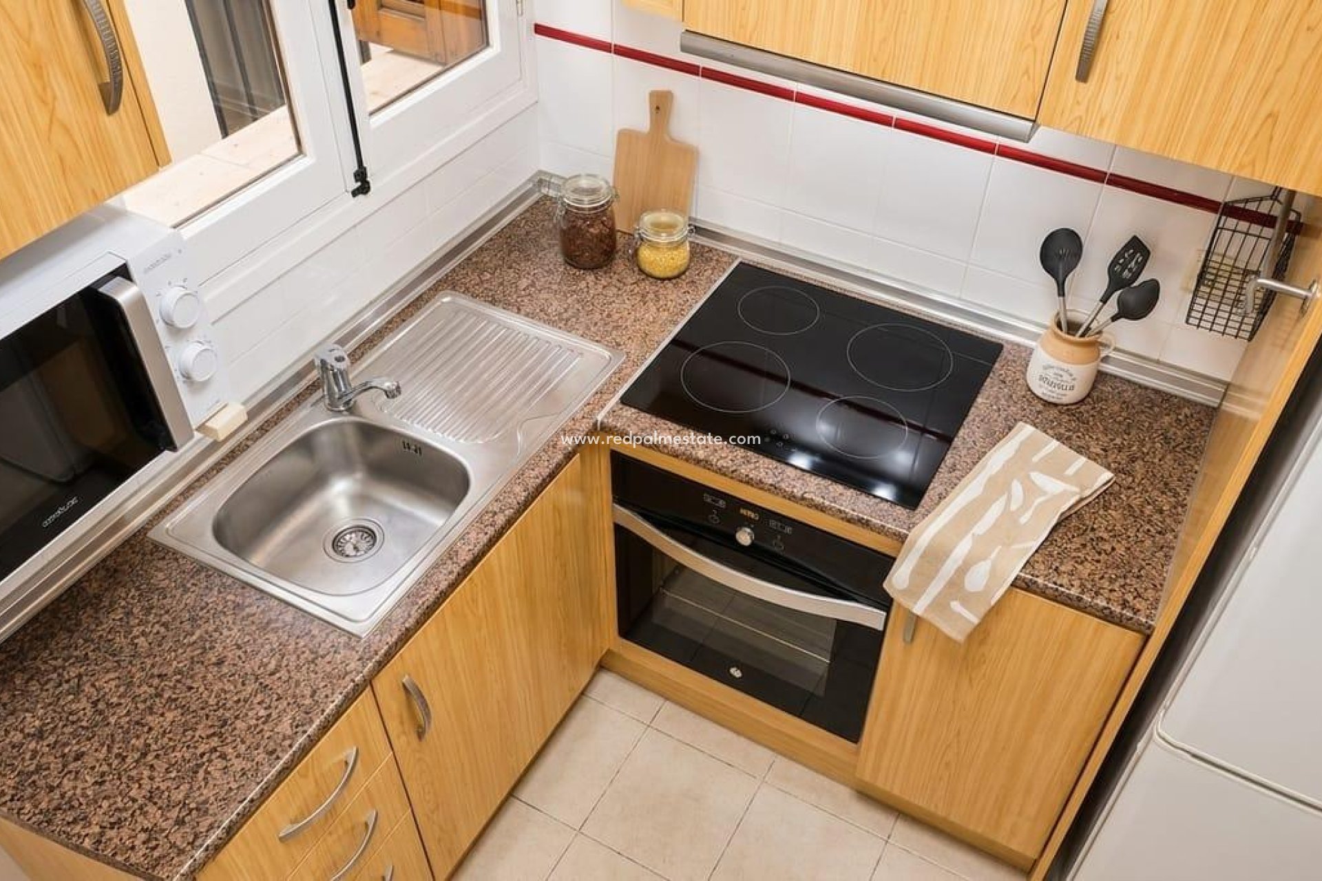Resale - Apartment -
Torrevieja - Centro Torrevieja