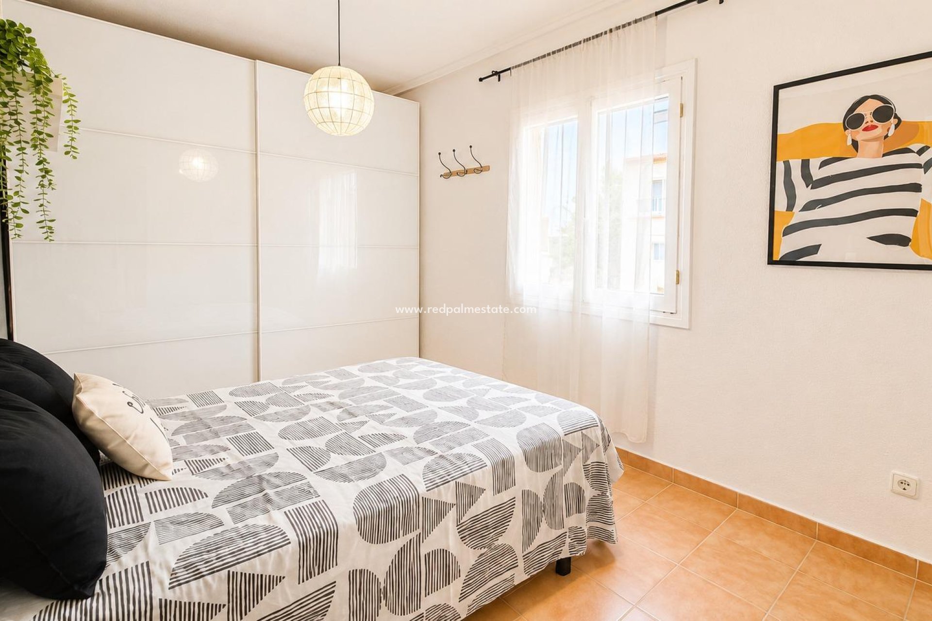 Resale - Apartment -
Torrevieja - Centro Torrevieja