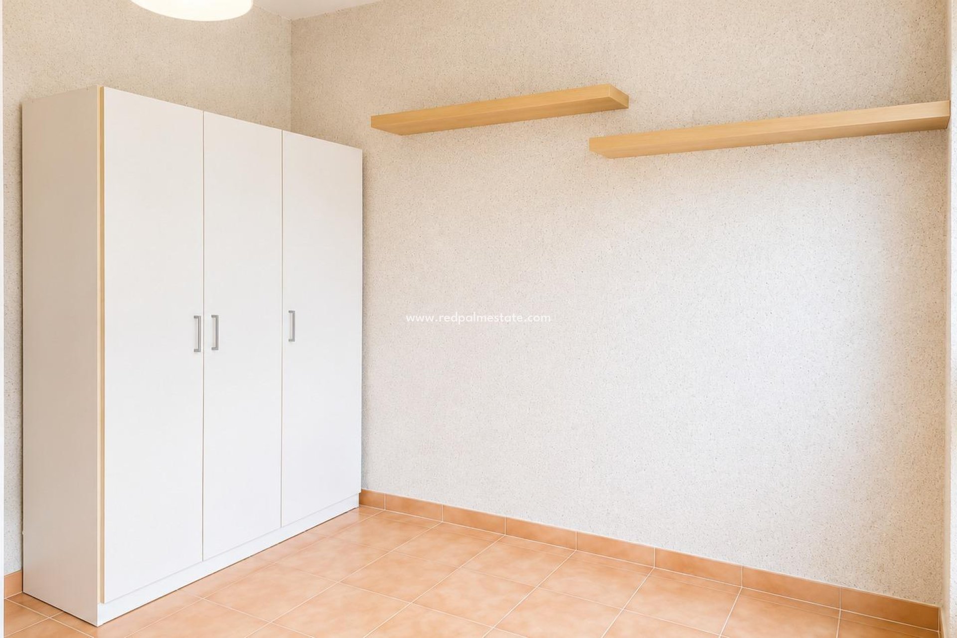 Resale - Apartment -
Torrevieja - Centro Torrevieja